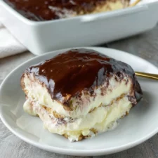 Easy No-Bake Chocolate Eclair Cake Recipe